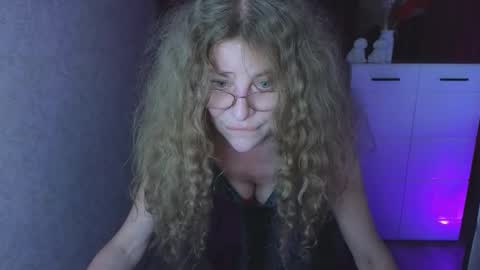 Bella online show from March 14, 5:14 pm