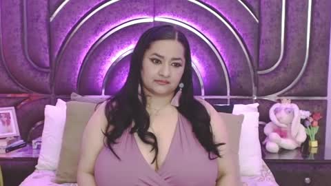 Snapshot of bella_taylor_a chatting on September 16, 1:02 am Bella Taylore online show from September 16, 1:02 am