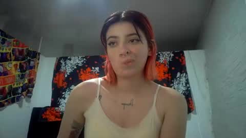 bella_thorne1999 online show from July 19, 1:52 am