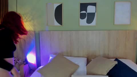 Cris online show from November 15, 8:54 pm