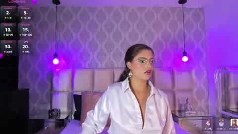 bellaagrace online show from June 14, 4:13 am