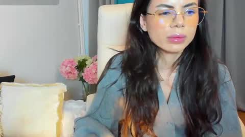 Snapshot of bellaanna25 chatting on January 29, 12:45 pm BellaAnna online show from January 29, 12:45 pm