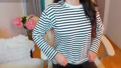 Snapshot of bellaanna25 chatting on February 12, 12:44 pm BellaAnna online show from February 12, 12:44 pm