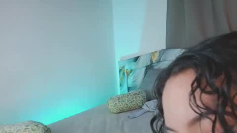 Snapshot of bellabeth_ chatting on October 15, 6:27 am Betsy online show from October 15, 6:27 am