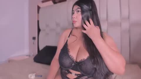 bellaboobs_ online show from June 30, 8:30 pm