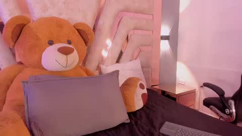 bellaboobs_ online show from July 1, 8:41 pm