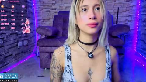   online show from April 29, 8:25 pm