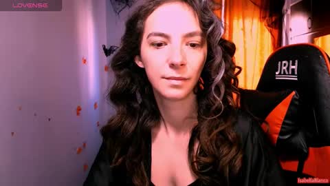 bellaqueen0701 online show from November 3, 10:52 am