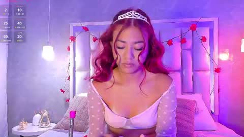 BellaSanderrs online show from July 6, 11:37 am