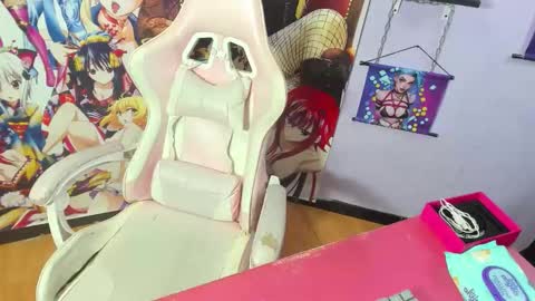 bellaseduzione online show from November 19, 3:23 pm