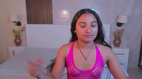 Bella online show from October 21, 1:15 pm