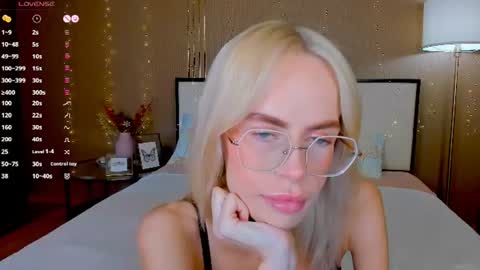 Bella online show from June 11, 2:53 am