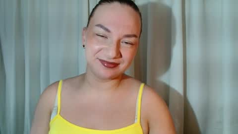belle_fiesta online show from May 5, 11:41 pm