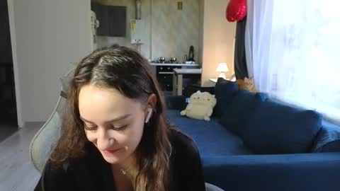 Snapshot of bellewild757 chatting on October 10, 4:39 am BelleWild online show from October 10, 4:39 am