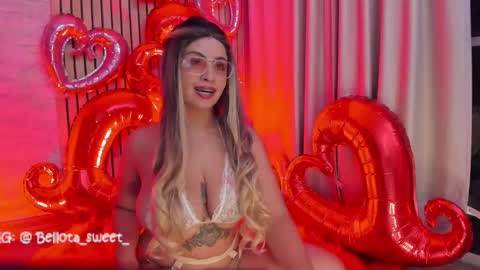 Snapshot of bellota_sweet chatting on February 14, 3:22 am Bella online show from February 14, 3:22 am