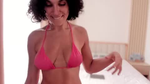 A girl from your  dreams online show from July 29, 11:05 pm