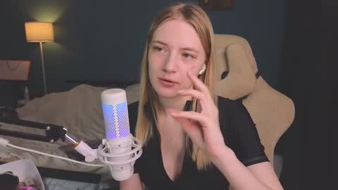 Alice online show from February 25, 11:32 am