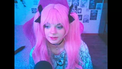 BerrieKitten online show from May 2, 12:03 am