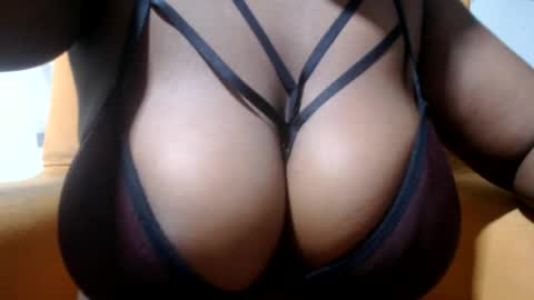 berrycany online show from June 16, 2:40 pm