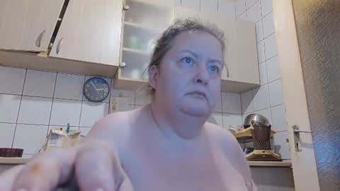 bethnorth online show from August 2, 11:52 pm