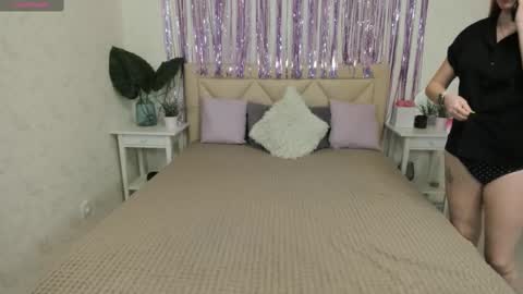 Mila Sweet online show from March 3, 4:21 am