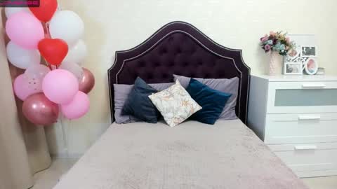 Mila Sweet online show from February 17, 4:31 am