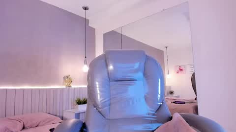 bianca_angel_ online show from May 3, 9:29 pm