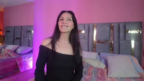 Snapshot of bianca_ks chatting on March 11, 3:14 am Bianca online show from March 11, 3:14 am