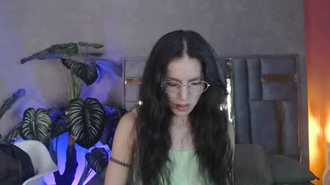 Snapshot of bianca_ks chatting on September 18, 3:05 am Bianca online show from September 18, 3:05 am