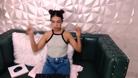 Bianca Pearl online show from January 13, 11:19 am