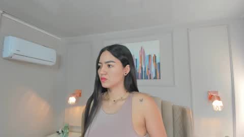 Snapshot of bigboobsnaughty1 chatting on September 16, 10:01 am online show from September 16, 10:01 am