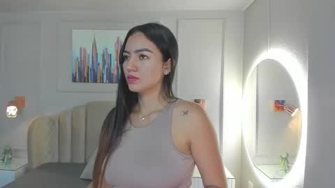Snapshot of bigboobsnaughty1 chatting on March 2, 10:05 am online show from March 2, 10:05 am