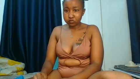 Snapshot of bigboootyy chatting on September 19, 6:29 pm BigBoootyy online show from September 19, 6:29 pm