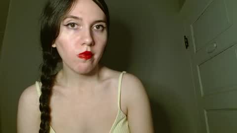 Isabella online show from March 12, 6:05 am