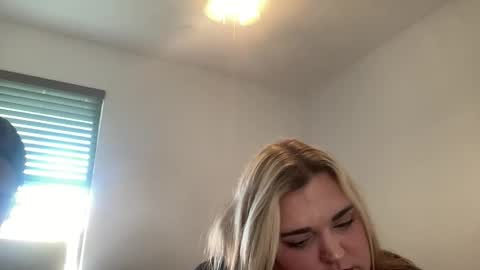 bigtitwhitegirl online show from December 16, 7:53 pm