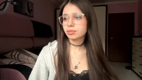 Yuna online show from April 17, 1:46 pm