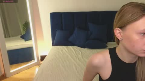 Merlizz  Ana  Emma online show from February 22, 3:12 am