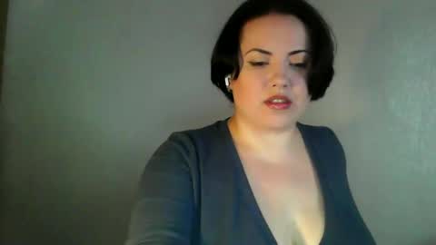 BlackkVelvet online show from February 1, 11:54 am