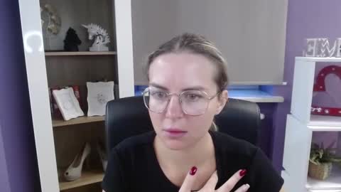 Snapshot of blackrosezoey chatting on September 23, 5:05 am Z O E Y online show from September 23, 5:05 am