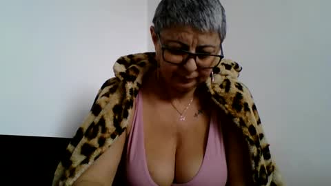 Snapshot of blackwidow05 chatting on February 21, 9:56 am Black Widow online show from February 21, 9:56 am