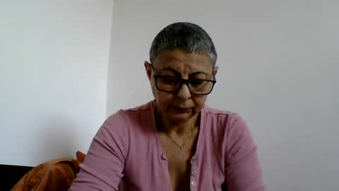 Snapshot of blackwidow05 chatting on January 16, 10:10 am Black Widow online show from January 16, 10:10 am