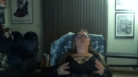 bladesizzo3111 online show from May 3, 4:49 am
