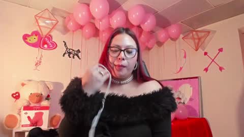 Snapshot of blair_elliis chatting on February 1, 6:51 pm Blair online show from February 1, 6:51 pm