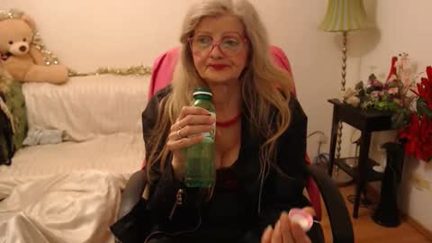 blairfort online show from December 10, 7:54 pm