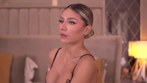 BlairSanders online show from October 27, 7:19 pm