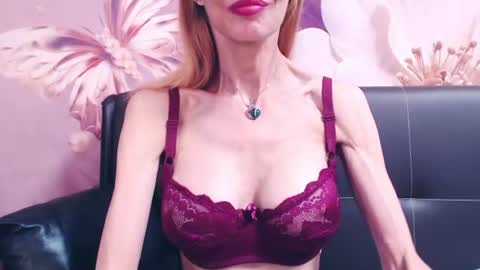 blond_pussy_ online show from July 12, 5:30 am