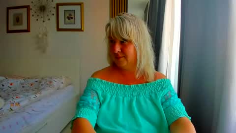 Nicole online show from July 17, 5:16 pm