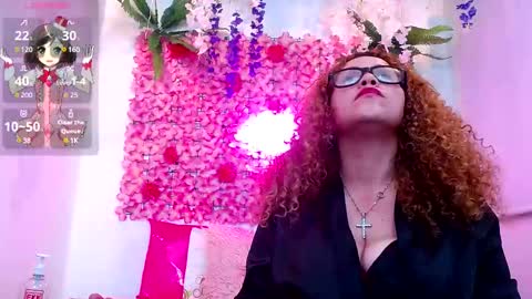 blonde_squirt_ online show from March 2, 11:41 am