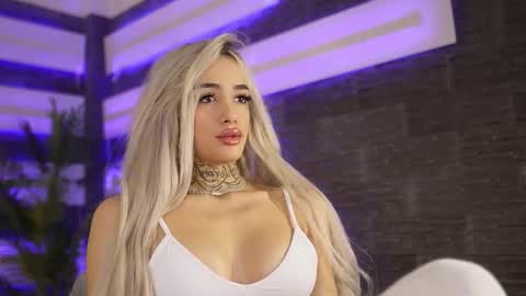 blondie_muller online show from December 18, 8:57 pm