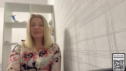 Snapshot of blondie_xoxoxo chatting on October 20, 5:38 pm blondie_xoxoxo online show from October 20, 5:38 pm
